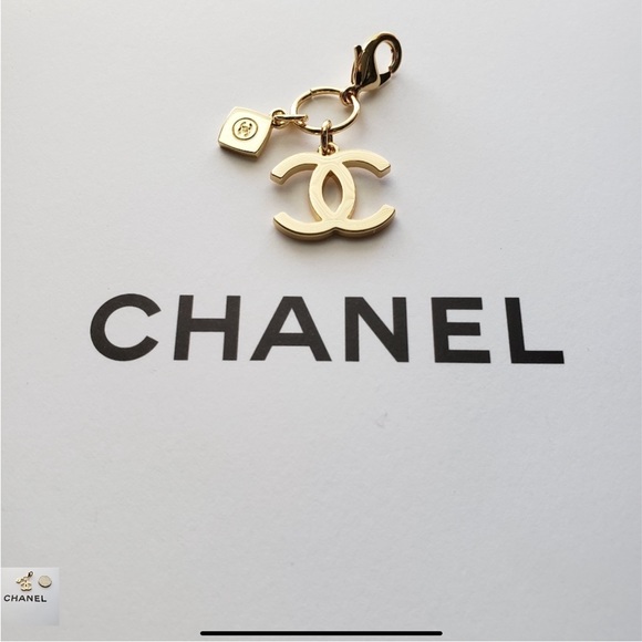 Authentic CHANEL CC Holiday Double Charm Pendant - Picture 2 of 3